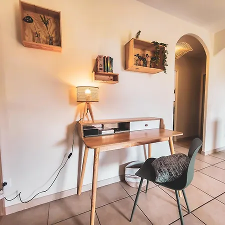 Au Cœur Des Vignes, Aramonie, Piscine Privée